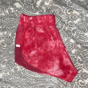 Lululemon shorts pink